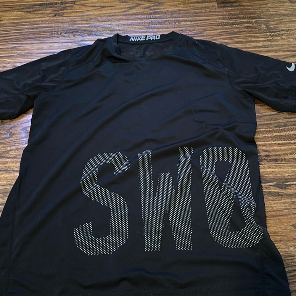 Black Nike tshirt